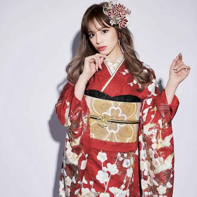 スタイリッシュでモードな振袖着こなし術！2025年成人式で人と違う