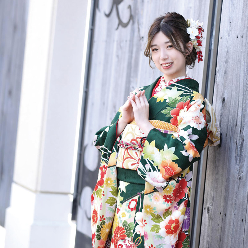 古典柄振袖の「王道・華やか」スタイル